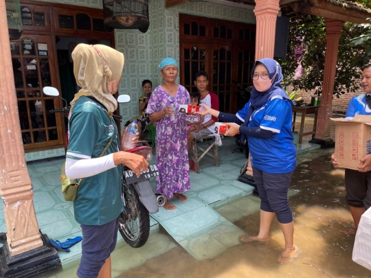 BRI Salurkan Bantuan Tanggap Bencana Bagi Warga Terdampak Banjir di Jombang