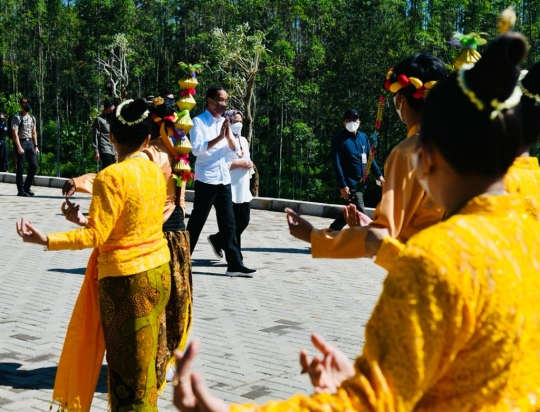 Melihat Ritual Kendi Nusantara Jokowi di Titik Nol IKN