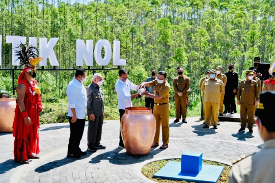 Melihat Ritual Kendi Nusantara Jokowi di Titik Nol IKN