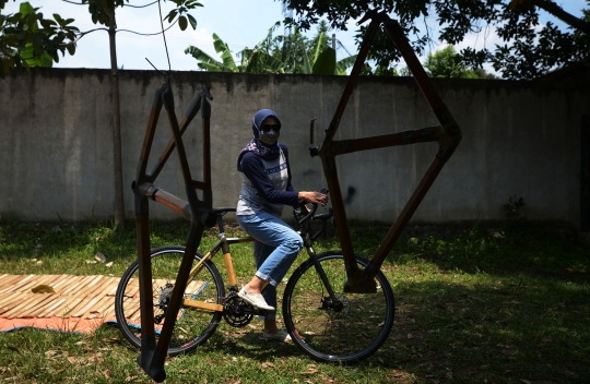Melihat Produksi Sepeda Bambu Handmade di Bogor