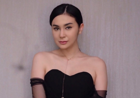 5 Potret Vicy Melanie Istri Kevin Aprilio yang Cantik dan Selalu Tampil Fashionable