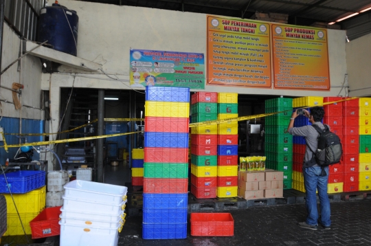 Gudang Pengemasan Ulang Minyak Goreng Disegel Polisi