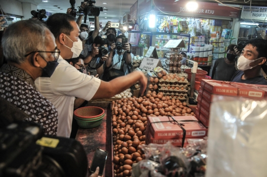 Sidak Mendag ke Pasar Senen Pantau Bahan Pokok dan Minyak Goreng
