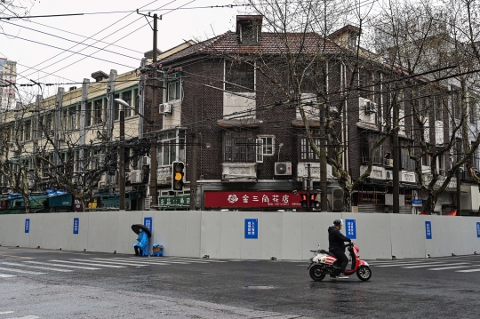 Jutaan Orang Terkurung ketika China Hadapi Wabah Covid-19 Terburuknya