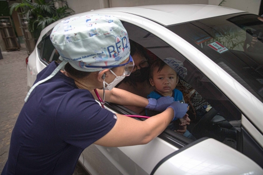 Pemeriksaan Kesehatan Balita Secara Drive Thru