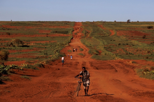 Kondisi Pulau Hijau Madagaskar Berubah Jadi Merah Akibat Kemarau Panjang