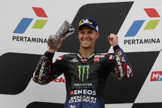 Senyum Kemenangan Pembalap MotoGP di Sirkuit Mandalika