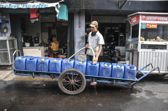 Air Pikulan Masih Jadi Primadona Warga Pesisir Jakarta