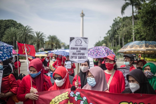 Aksi Demo Ibu-Ibu Terkait Mahalnya Harga Minyak Goreng