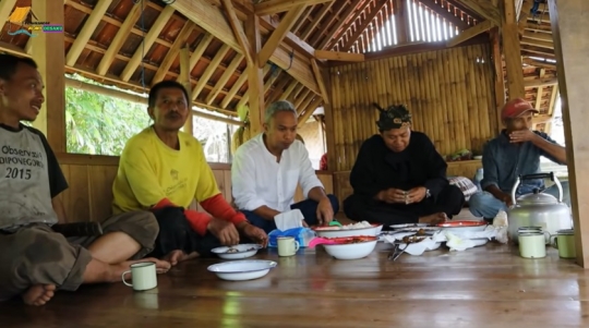 Pengusaha Sukses Hijrah ke Desa, Ini Potret Kehidupan & Rumahnya Diimpikan Orang Kota
