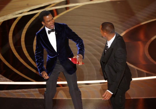 Aktor Will Smith Tampar Komedian Chris Rock di Piala Oscar