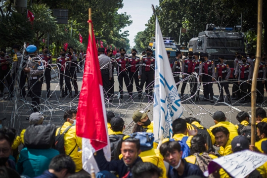 Aksi Massa Mahasiswa Sampaikan Protes di Patung Kuda