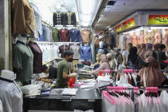 Suasana Pasar Tanah Abang Jelang Ramadan
