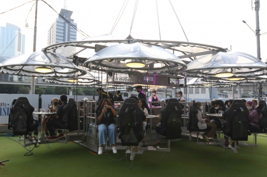 Sensasi Lounge in The Sky di Ketinggian Jakarta