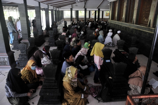 Tradisi Ziarah di Makam Sunan Kalijaga