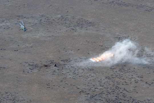 Astronaut AS dan Rusia Pulang Bareng ke Bumi di Tengah Konflik Ukraina