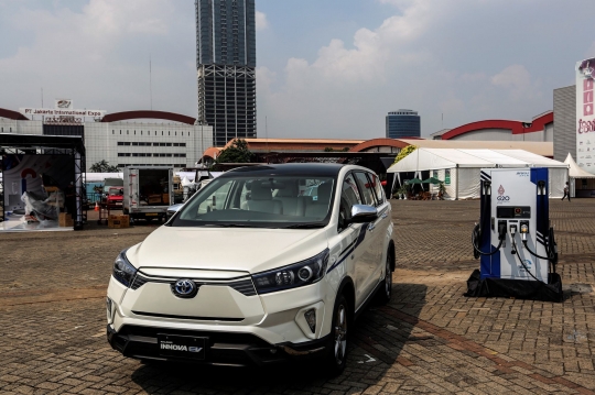 Wajah Innova Listrik di IIMS 2022