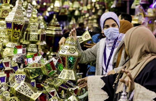 Semarak Warga Menyambut Bulan Suci Ramadan di Mesir