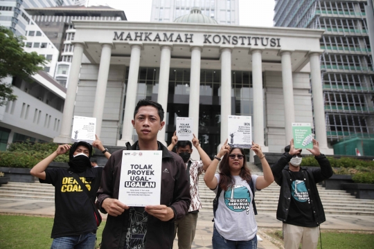 Aksi Aliansi Rakyat Gugat Pemindahan Ibu Kota Negara di Mahkamah Konstitusi