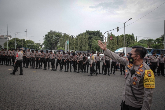 Tuntut Batalkan Perpanjangan Jabatan Presiden, Massa BEM Banjiri Harmoni