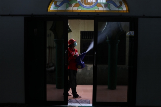 Sterilisasi Masjid Jelang Puasa