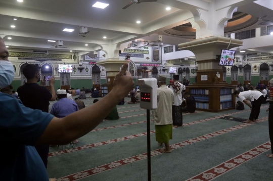 Suasana Masjid Agung Al-Azhar Jakarta Saat Gelar Salat Tarawih