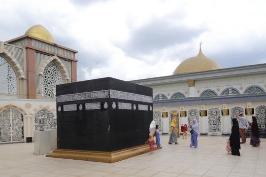 Melihat Miniatur Ka'bah untuk Manasik Haji di Blok M