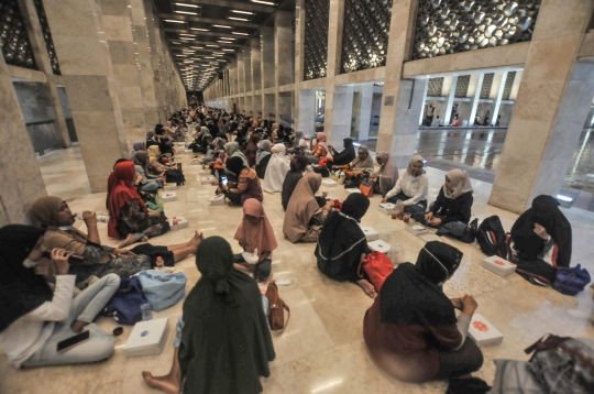 Masjid Istiqlal Kembali Gelar Buka Puasa Bersama