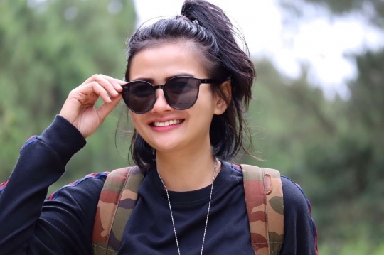 Hobi Gahar Kowad TNI, Berparas Cantik Doyan Naik Motor Cross saat Dinas ke Markas