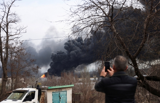 Rudal Rusia Hantam Kilang Minyak di Odesa Ukraina