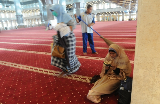 Meningkatkan Ibadah Sembari Menunggu Waktu Berbuka di Masjid Istiqlal