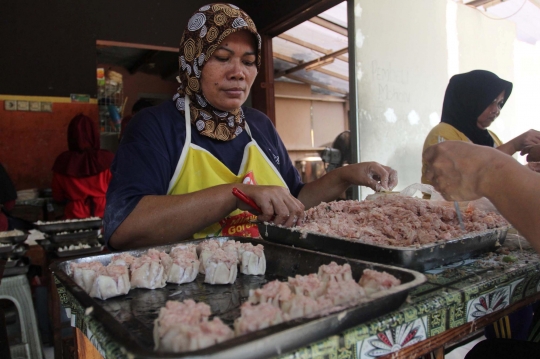 Berkah Penjualan Dim Sum Meningkat Dua Kali Lipat di Bulan Ramadan