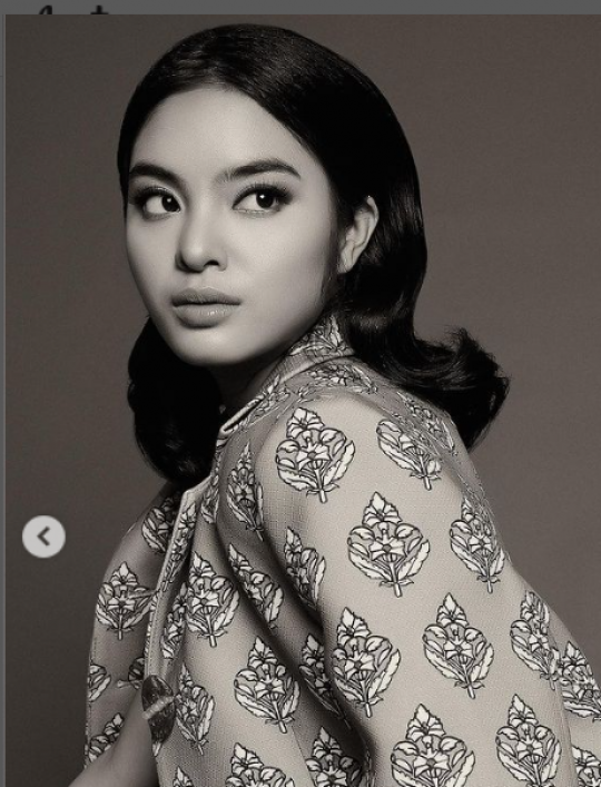 Gaya Syandria Kameron Cicit Soekarno Jalani Pemotretan, Cantik dan Elegan