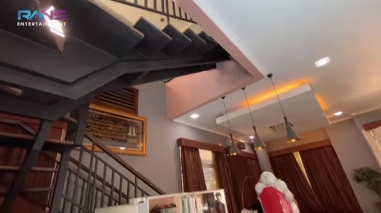 7 Potret Rumah Mendiang Olga Syahputra, Dilengkapi Kolam Renang dan Masih Terawat