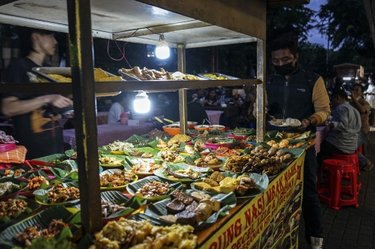 Berkah Ramadan untuk Pedagang Makanan Pinggir Jalan