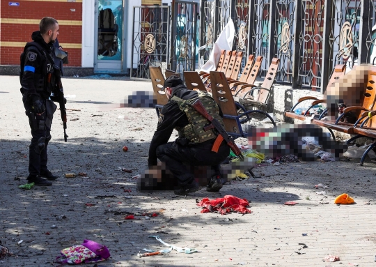Tragis, 50 Tewas Akibat Serangan Roket di Stasiun Kramatorsk Ukraina