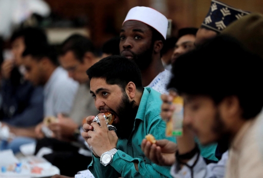 Semarak Buka Puasa Bersama di Masjid Al Azhar Kairo