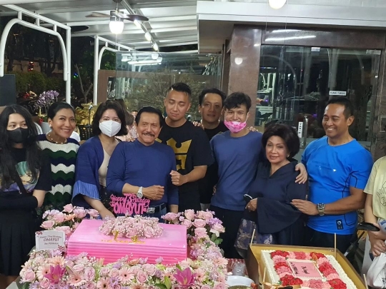 Mertua Panglima TNI Andika Ulang Tahun, Ini Potret Kumpul Keluarga Sang Jenderal