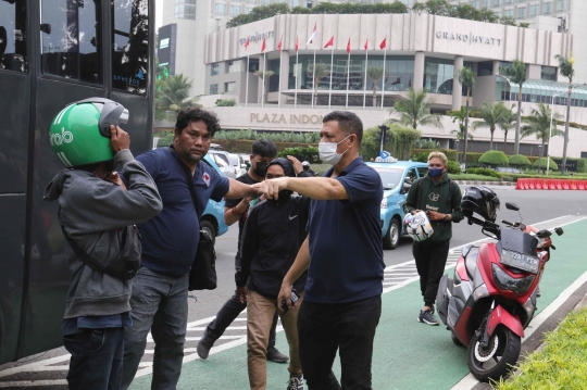 Oknum Diduga Penyusup Massa Demonstran Diamankan Polisi