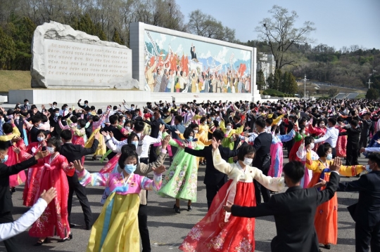 Peringatan 10 Tahun Kim Jong-Un Memimpin Korea Utara di Distrik Songhwa