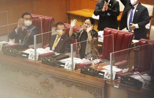 Aktivis Perempuan Bersorak Gembira Usai DPR Sahkan UU TPKS