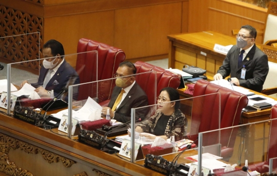 Aktivis Perempuan Bersorak Gembira Usai DPR Sahkan UU TPKS