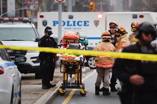 Penembakan Brutal di Stasiun Kereta New York, 16 Terluka