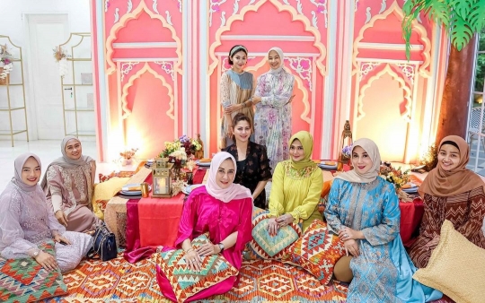 Potret Bella Saphira Berhijab di Acara Bukber, Netizen 'Masyaallah Cantik Banget'