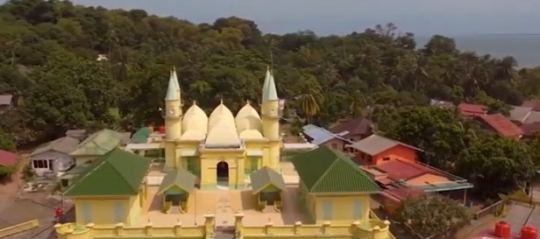 Potret Keren Masjid Peninggalan Kerajaan Riau, Pembangunannya Pakai Putih Telur