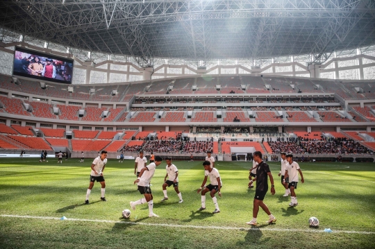 Melihat Kemegahan Stadion JIS Perdana Dipakai untuk Pertandingan