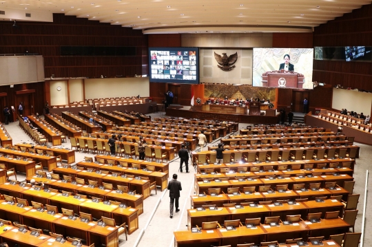 Suasana Penutupan Masa Sidang IV DPR