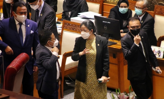 Suasana Penutupan Masa Sidang IV DPR