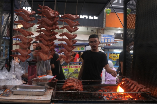 Ngabuburit di Wisata Kuliner Pasar Lama Tangerang