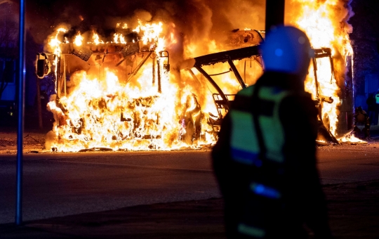 Kericuhan yang Dipicu Pembakaran Alquran oleh Politisi di Swedia